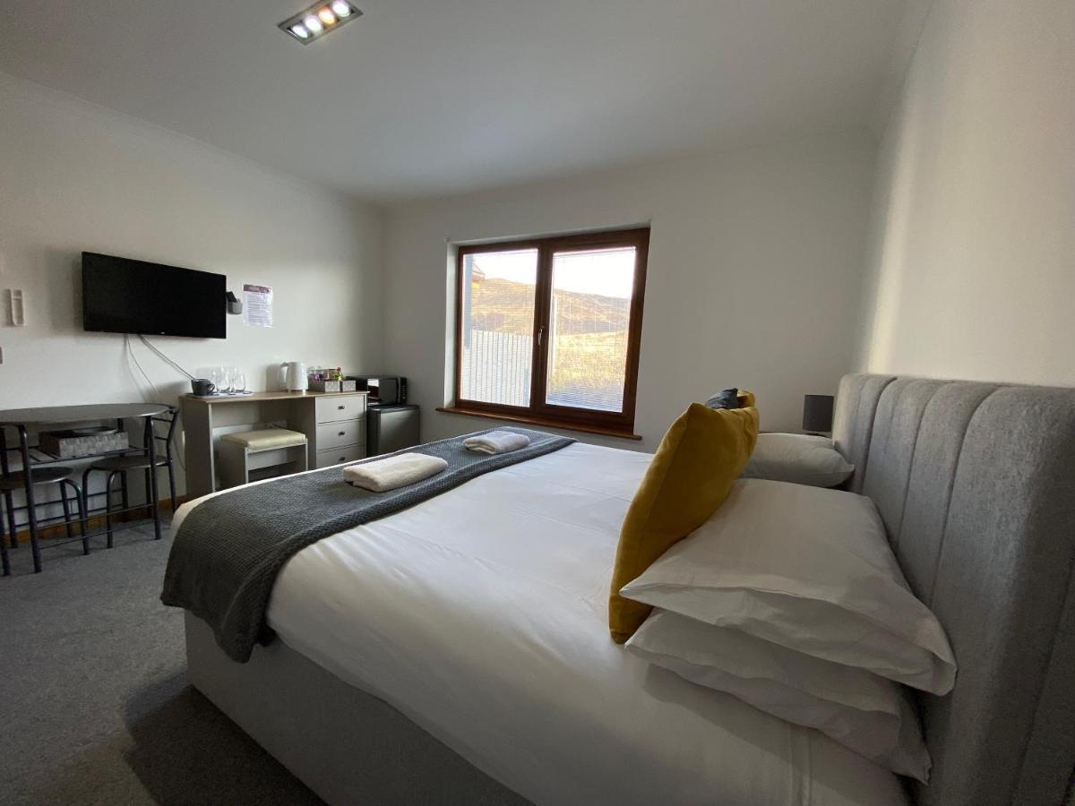 Highland Stays - Ben View Room&Jacuzzi Bath Fort William Exterior foto